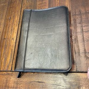 Day Timer Navigator Genuine Leather 7 Ring Zip Closure Sheet Size 5 1/2" x 8 1/2